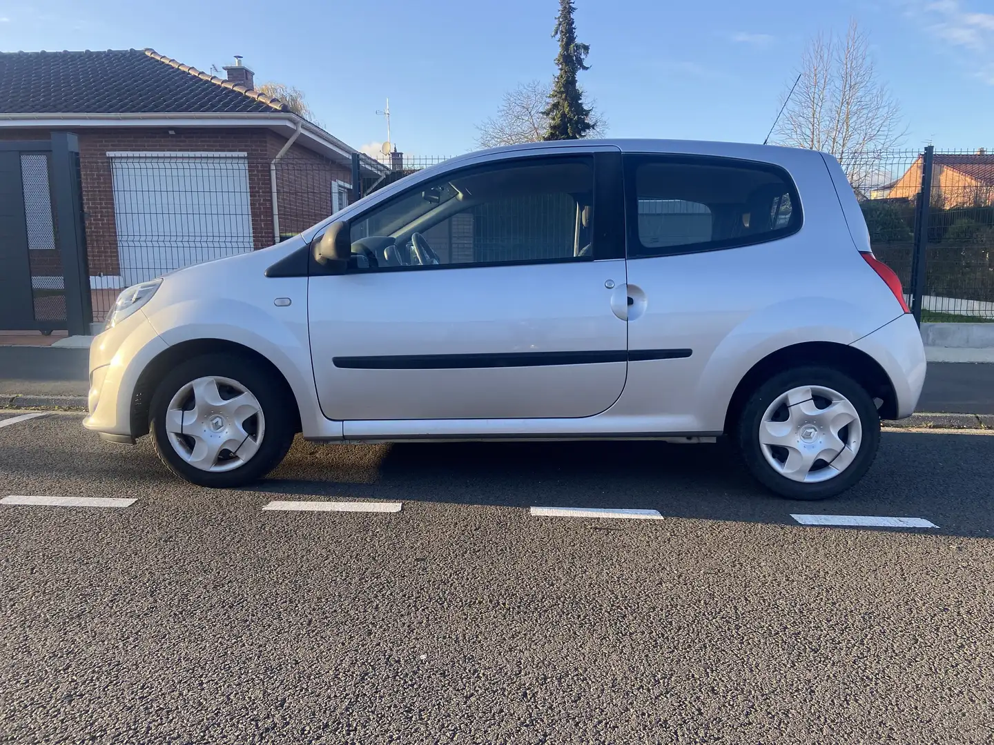 Renault Twingo II 1.2 60 eco2 Authentique - 1
