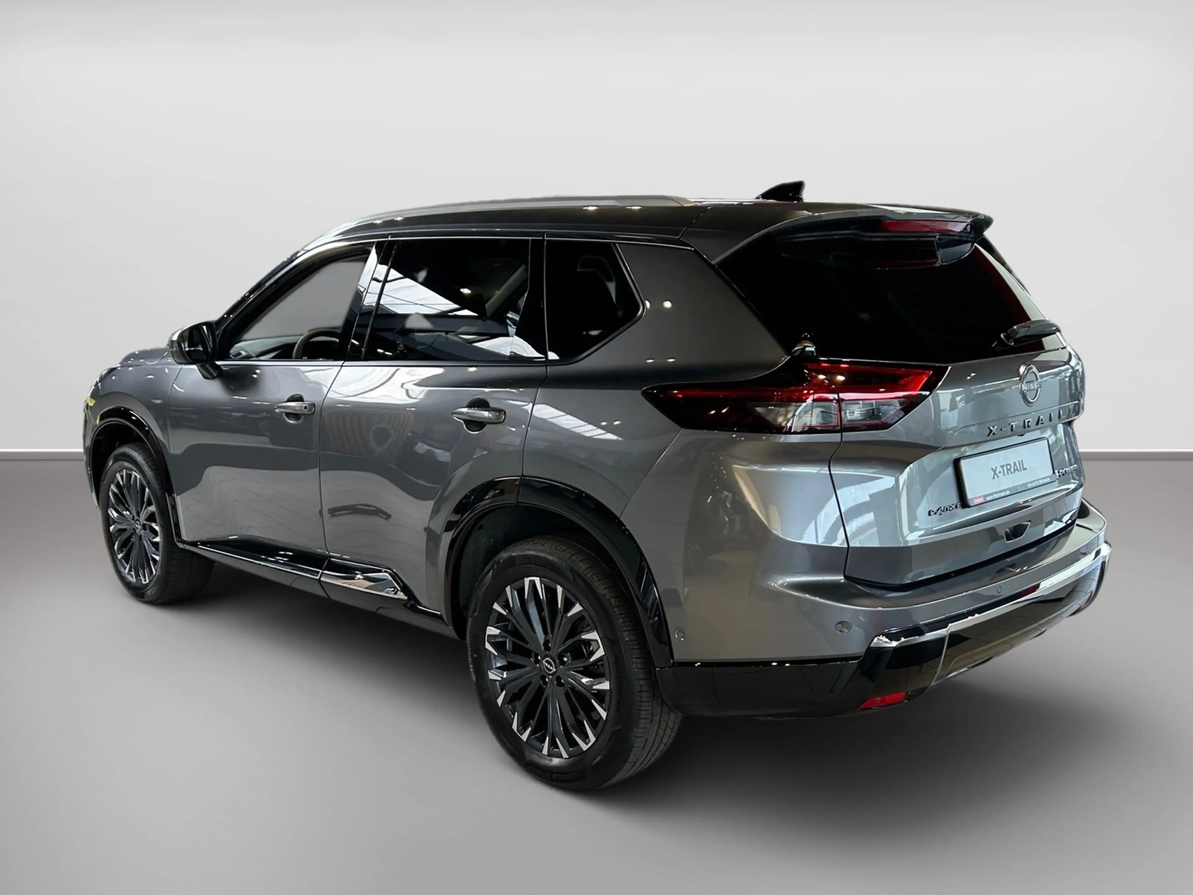 Nissan X-Trail 1.5 VC-T e-4ORCE 4x4 AUT+ACC+AUT+LED+PDC — photo 4