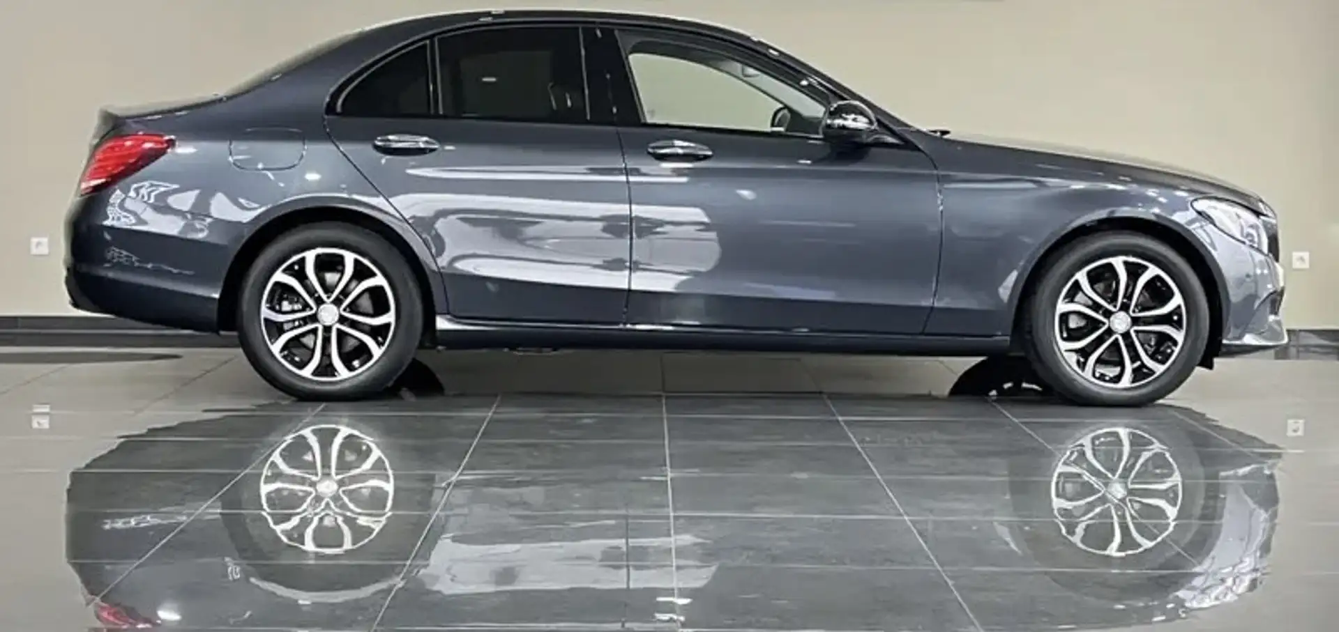 Mercedes-Benz C 200 - 2