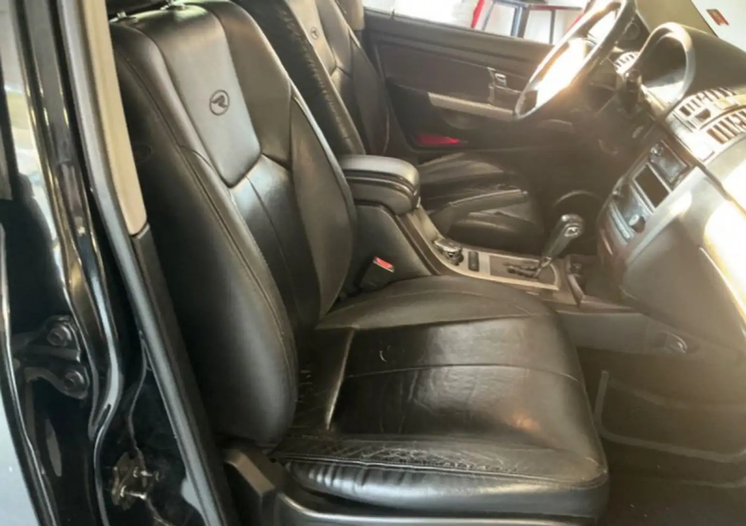 SsangYong Rexton 270 XDI GRAND LUXE BA Zwart - 2