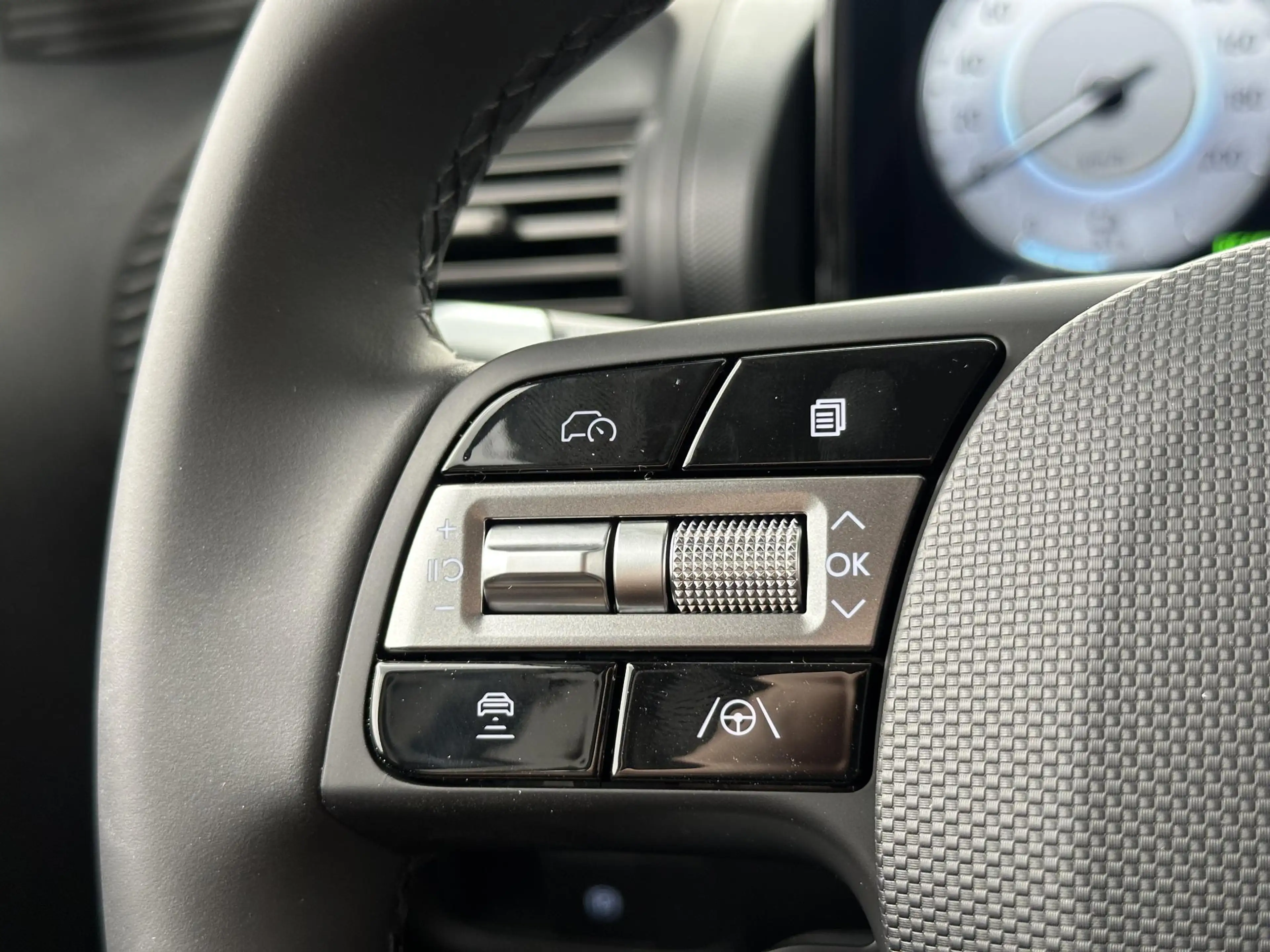Hyundai Inster Evolve 49 kWh / Cruise control Adaptief / Apple C — photo 10