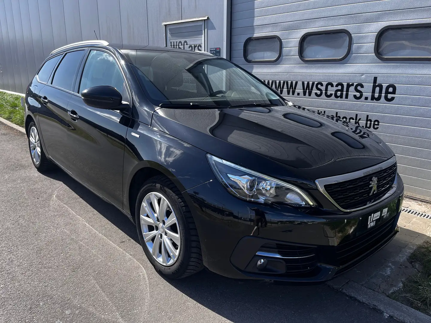 Peugeot 308 SW 1.2 (EU6.3) / CLIMA / CAMERA / ALU / PDC / NAVI Zwart - 1