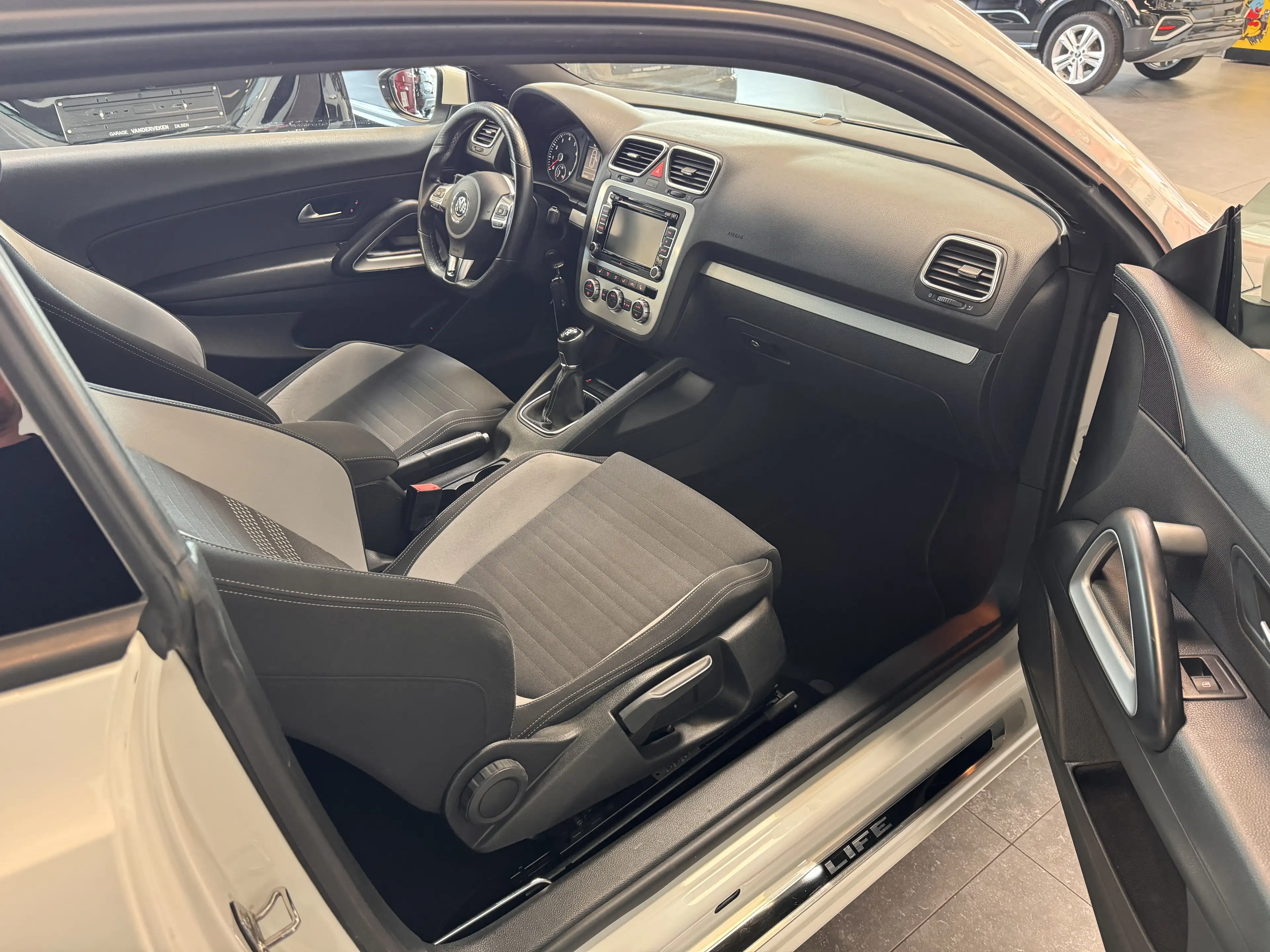 Volkswagen Scirocco Scirocco 1.4 TSI Life — photo 8