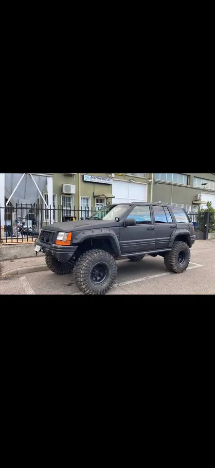Jeep Grand Cherokee 5.9 Limited LX auto, foto 2