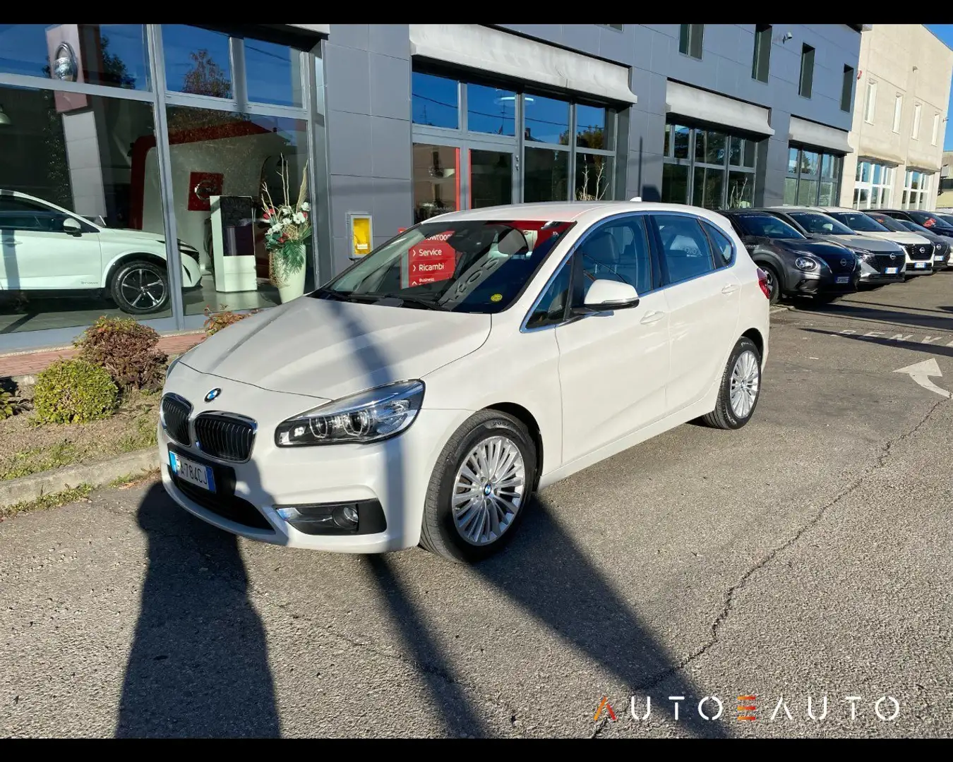 BMW 216 216d Active Tourer Advantage Bílá - 1