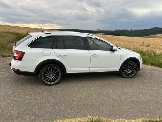 Imagine Skoda Octavia Scout 4x4