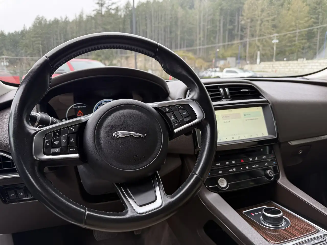 Jaguar F-Pace снимка Jaguar F-Pace