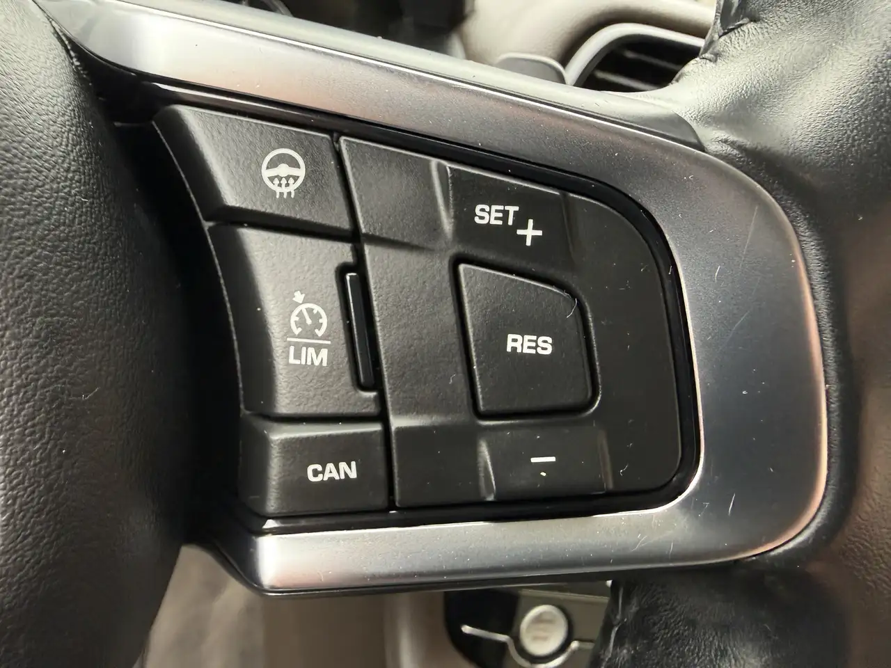 Jaguar F-Pace снимка Jaguar F-Pace