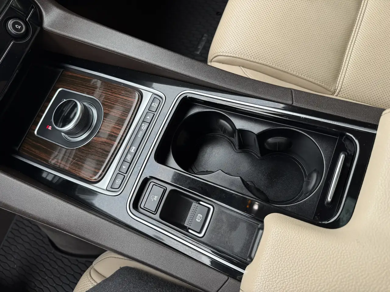 Jaguar F-Pace снимка Jaguar F-Pace