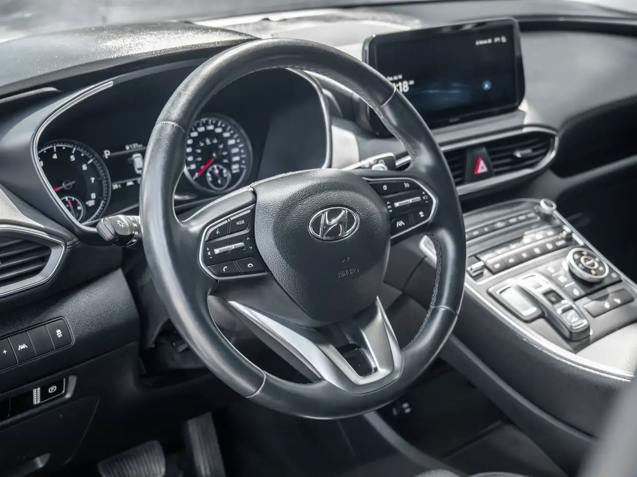 Hyundai SANTA FE photo Hyundai SANTA FE