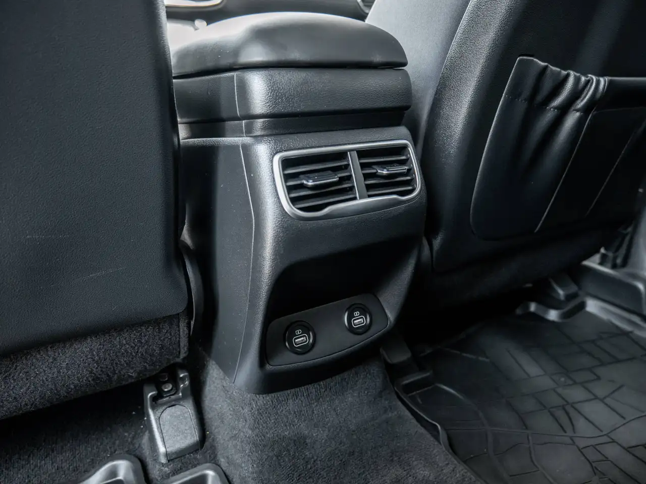Hyundai SANTA FE photo Hyundai SANTA FE