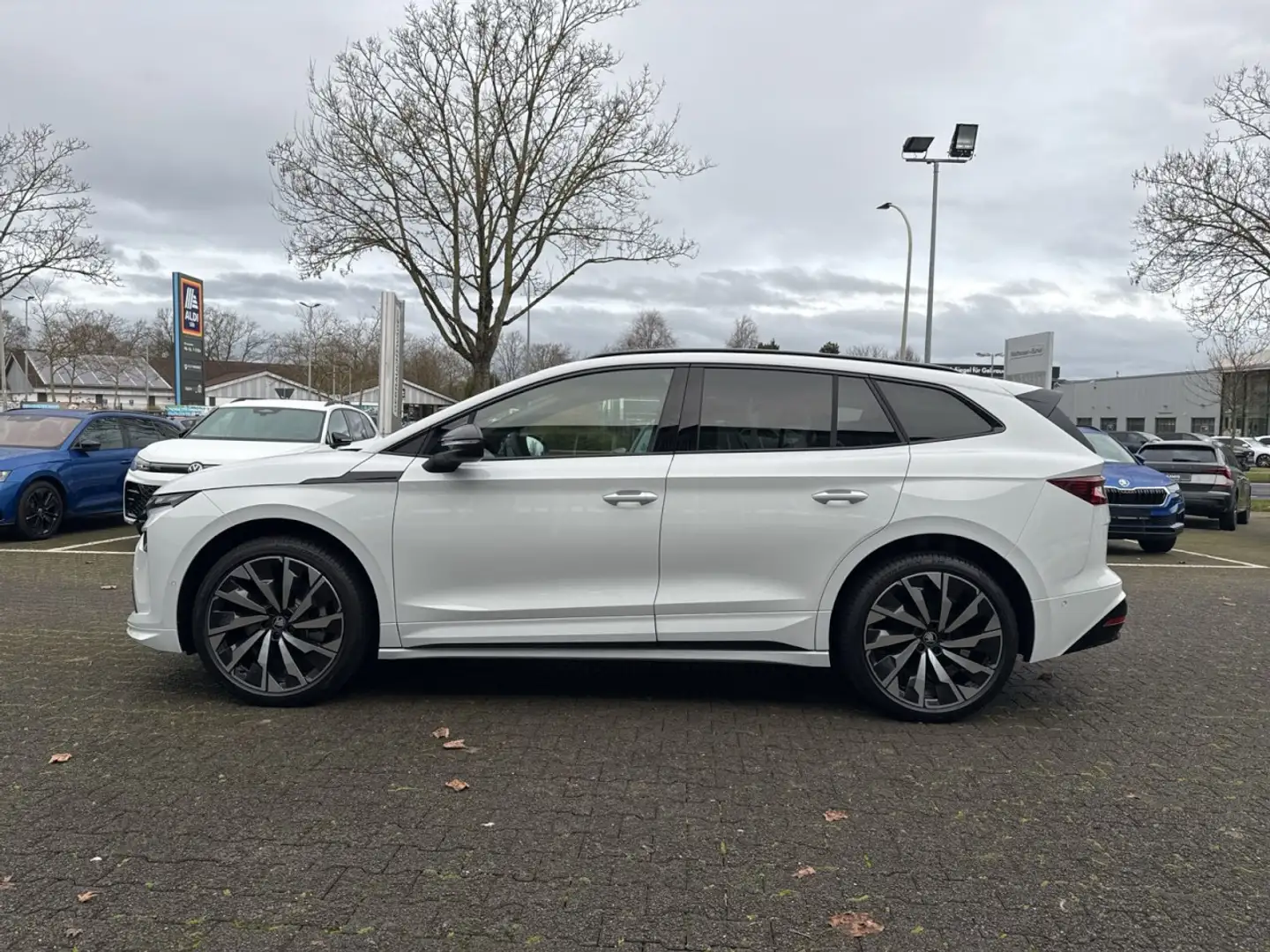 Skoda Enyaq 85 Sportline Klima Navi Rückfahrkamera Weiß - 2