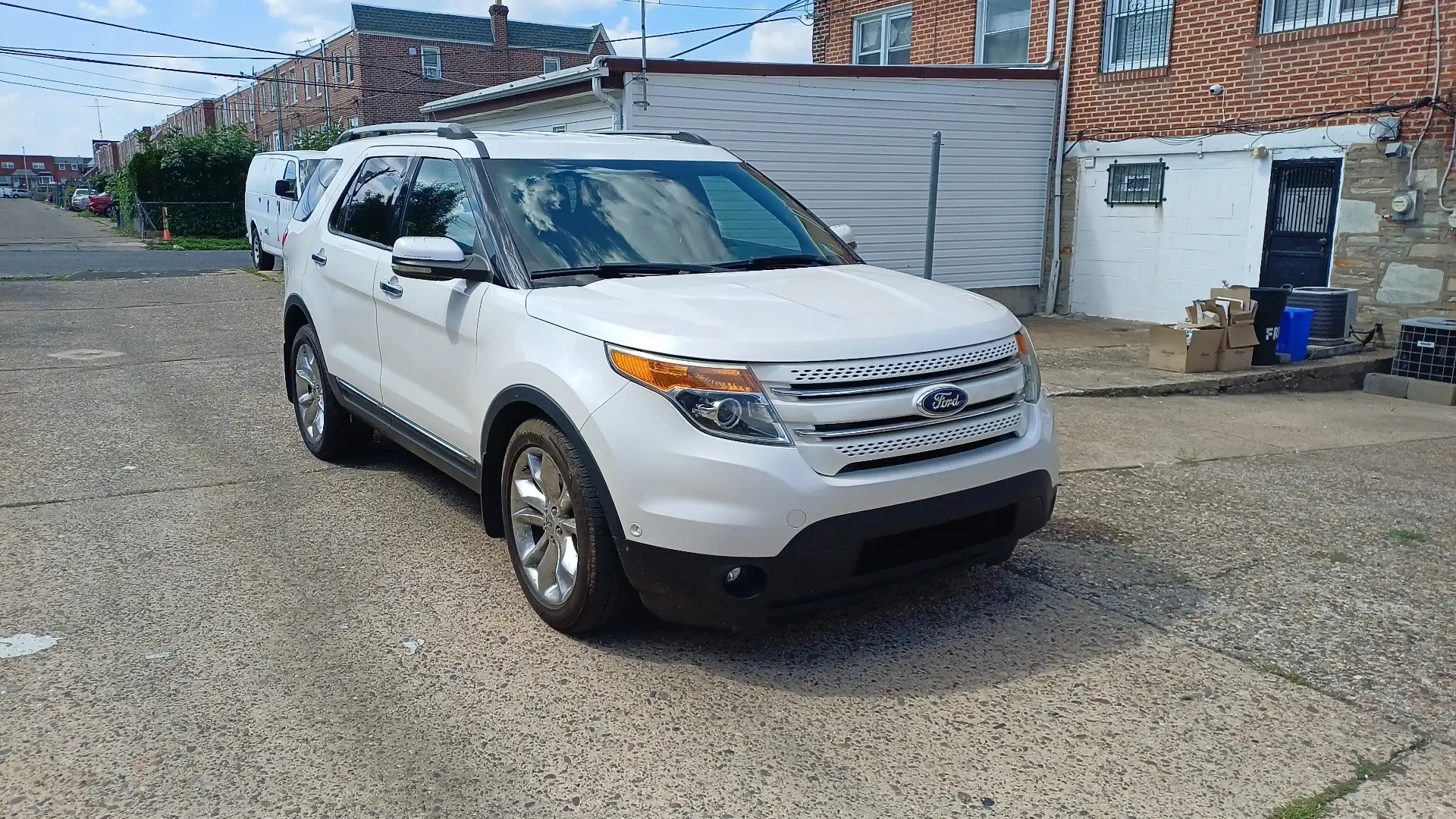 Ford Explorer Limited Alb - 2