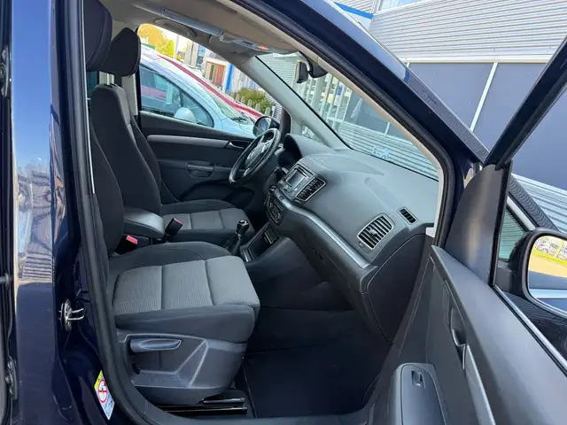 Volkswagen Sharan view 18