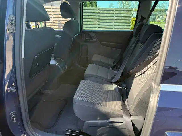 Volkswagen Sharan view 16