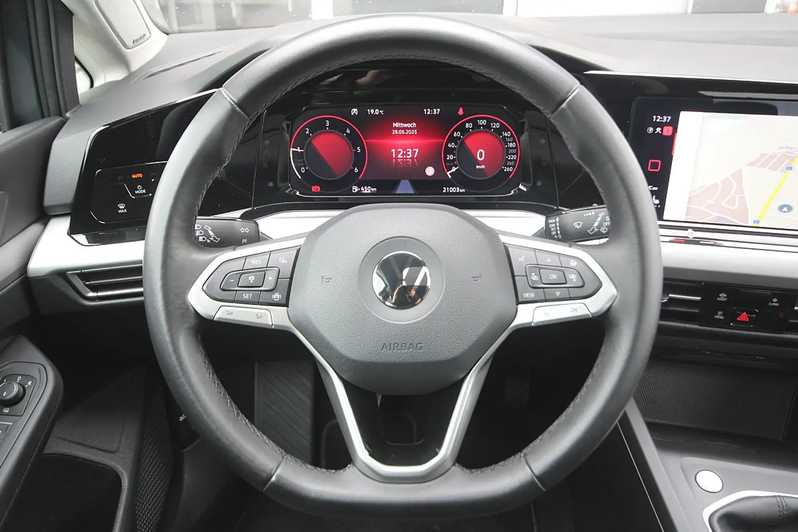 Volkswagen Golf 2,0 TDI Life Digitacho |LED |NAVI |ACC |Panoram... Grigio - 2