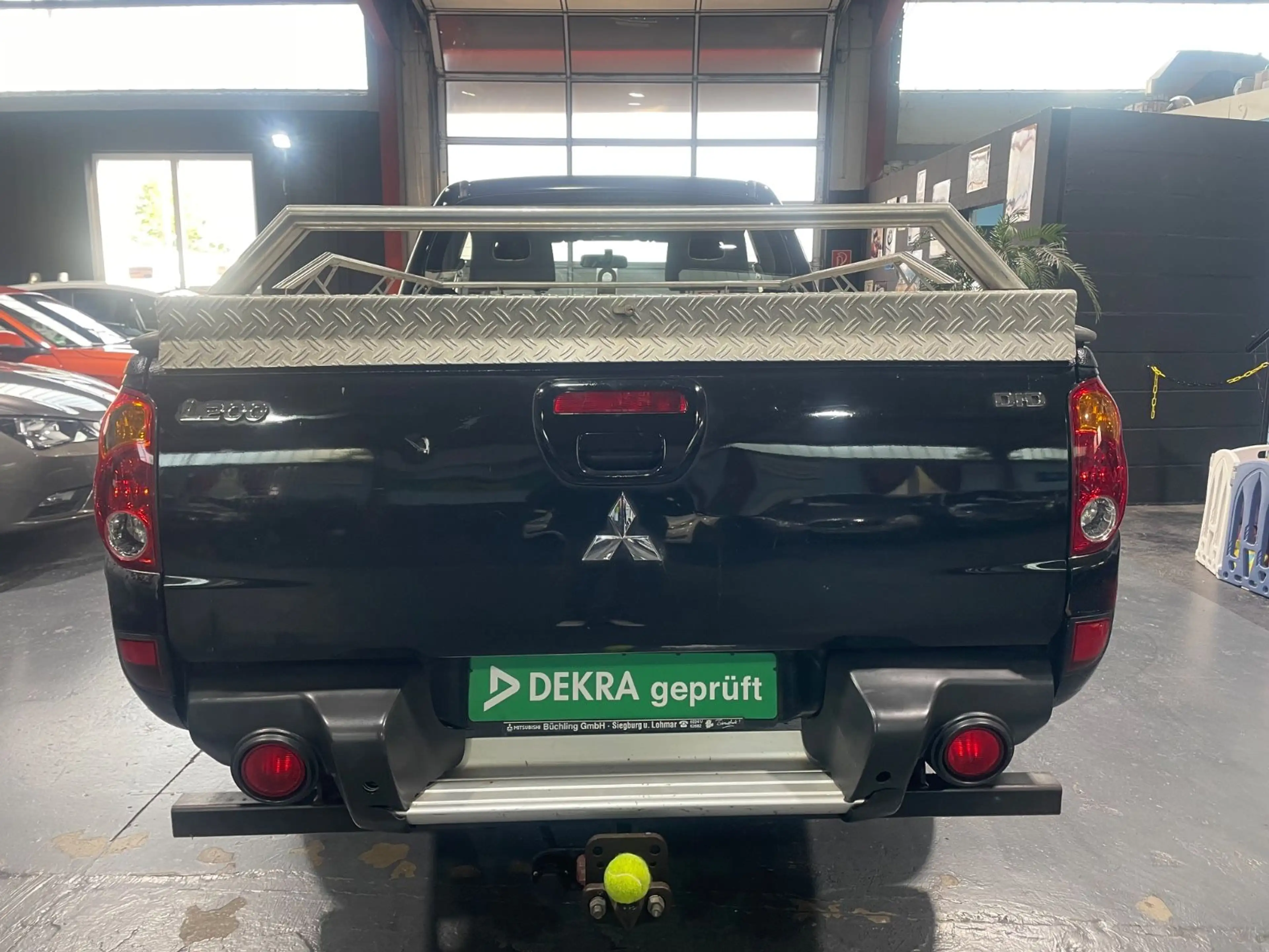 Mitsubishi L200 *2.5 DIESEL*4X4*OFFROAD*KLIMA*2.HAND*TÜV NEU — photo 6