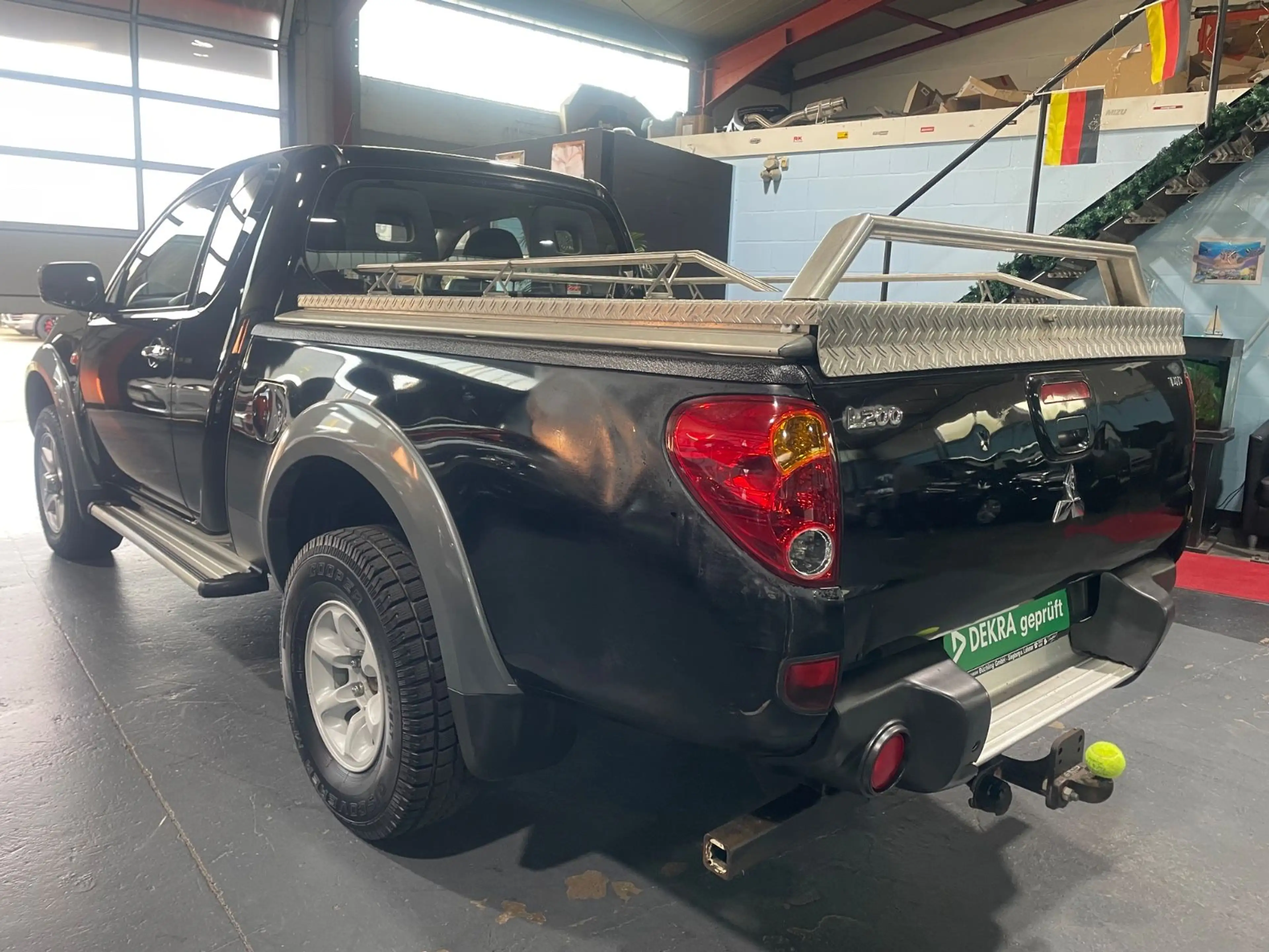 Mitsubishi L200 *2.5 DIESEL*4X4*OFFROAD*KLIMA*2.HAND*TÜV NEU — photo 5