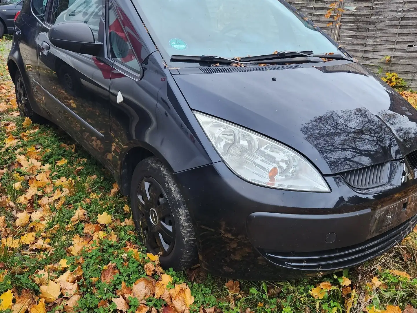 Mitsubishi Colt 1.1 TÜV NEU Schwarz - 2