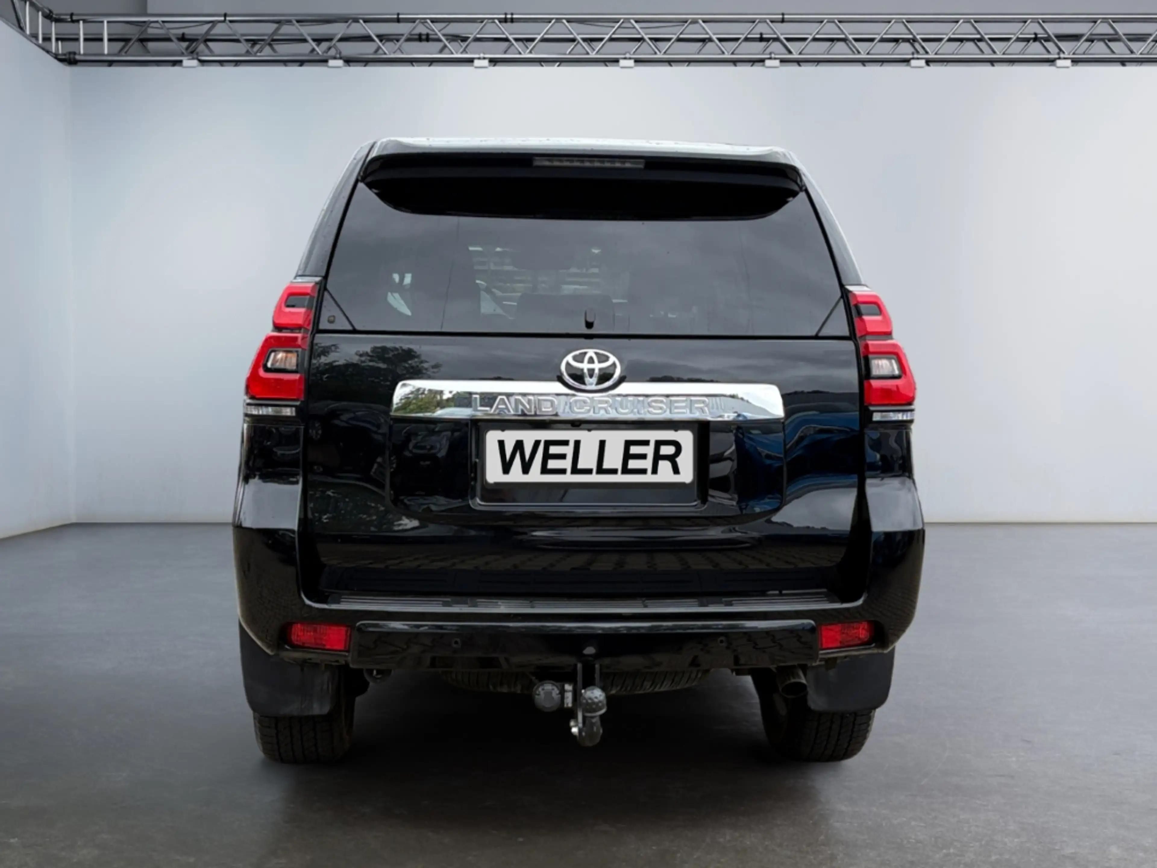 Toyota Land Cruiser 2.8 D-4D TEC-Edition *360°*JBL*AHK* — photo 6