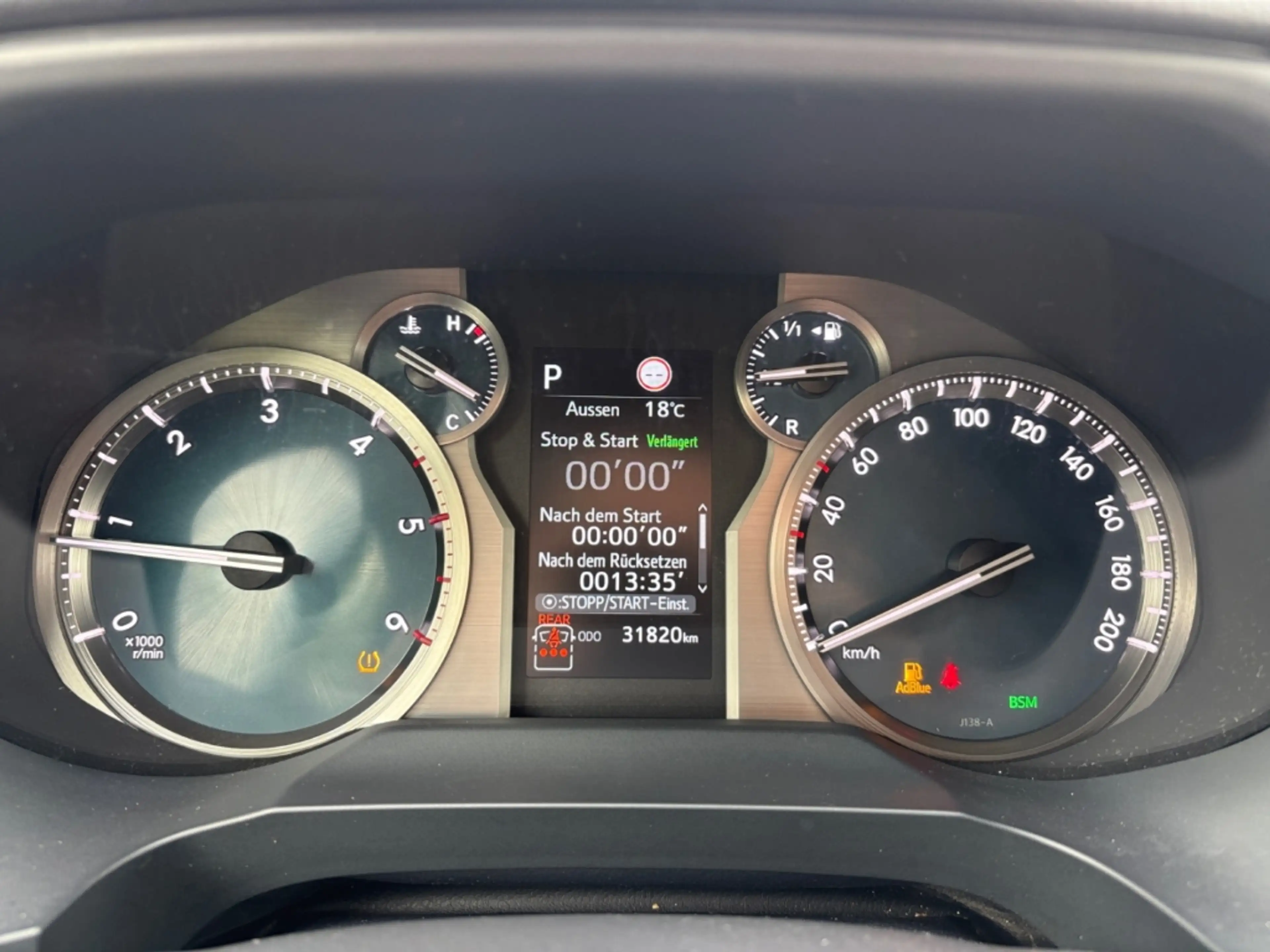 Toyota Land Cruiser 2.8 D-4D TEC-Edition *360°*JBL*AHK* — photo 14