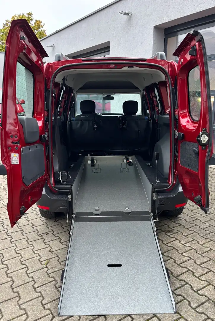 Dacia Dokker Stepway Plus Behindertengerecht Rollstuhlrampe Rot - 2