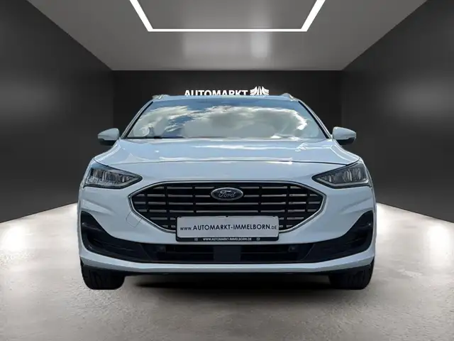 Ford Focus view 9