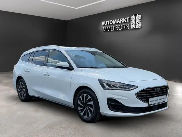 Ford Focus main image