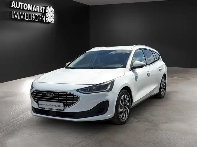 Ford Focus view 3