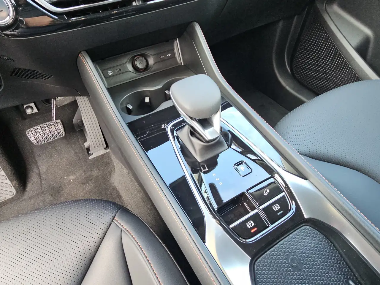 MG HS Luxury 1.5 T PHEV Aut. LED ACC RFK SHZ L, миниатюра 13