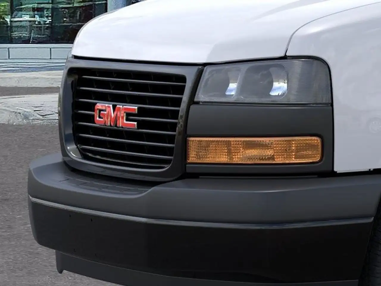 GMC Savana снимка GMC Savana