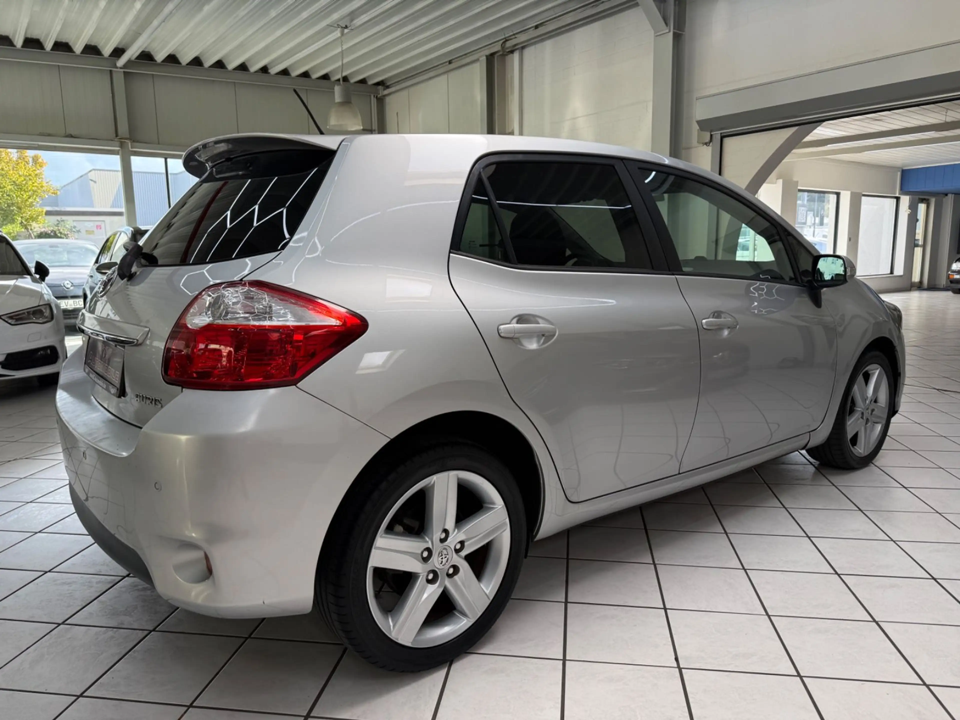 Toyota Auris Club 2.0 AUT KLIMA 1 HAND 5-TRG — photo 5