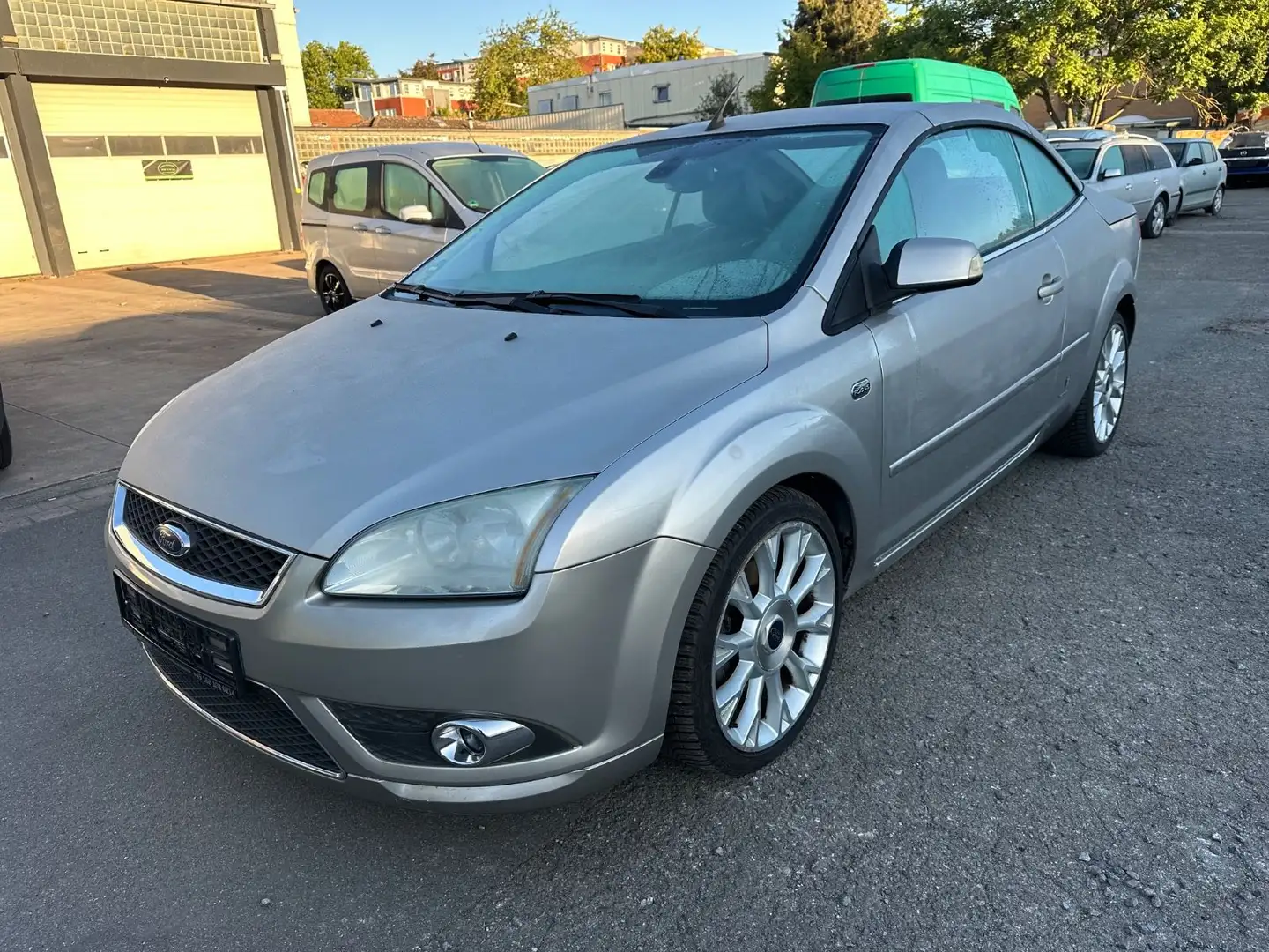 Ford Focus Cabrio Titanium Silber - 2