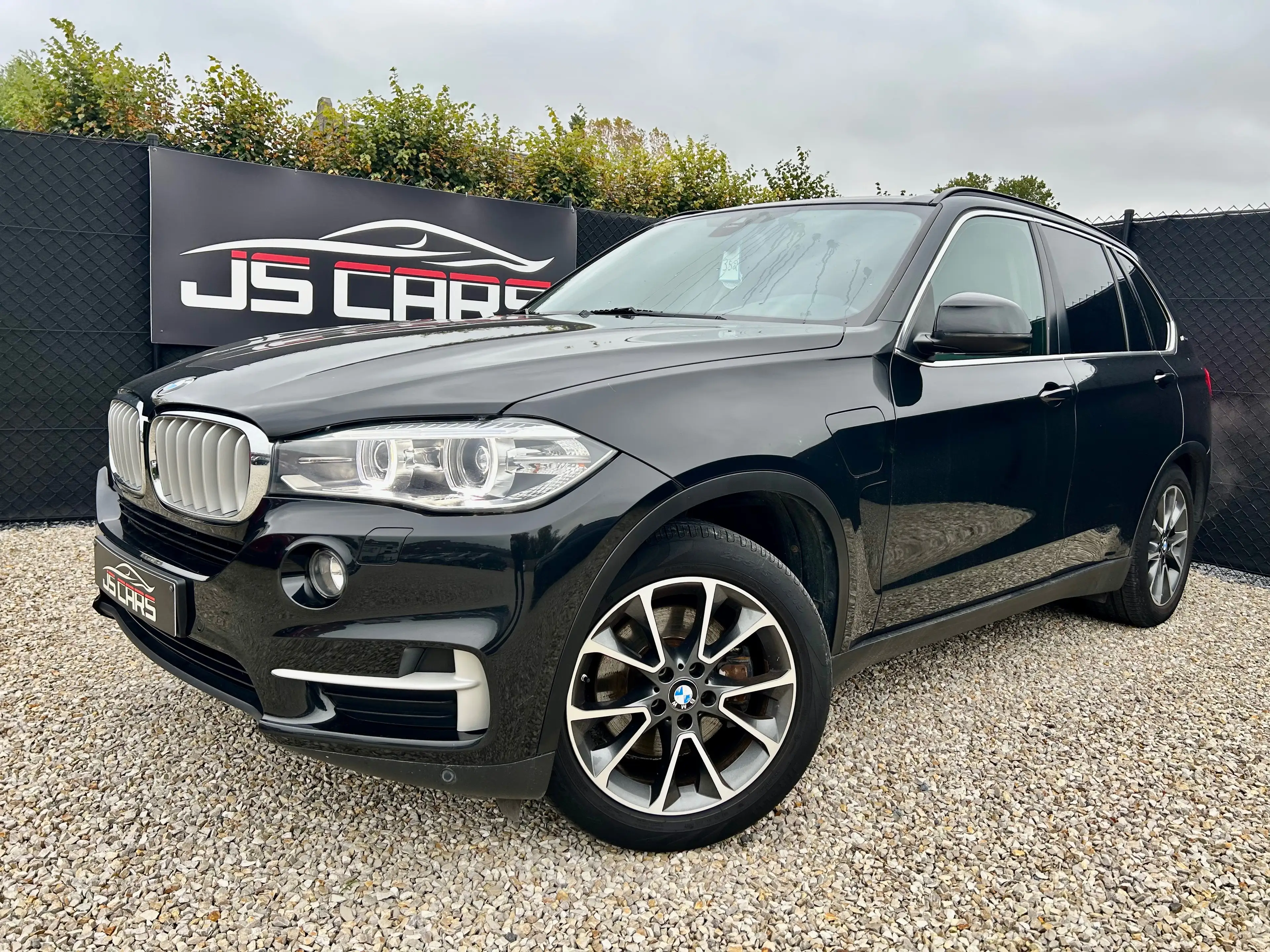 BMW X5 0492-24-96-14*GPS*CUIR CHAUFFANT*PDC*ATTACHE REMORQUE*LED*