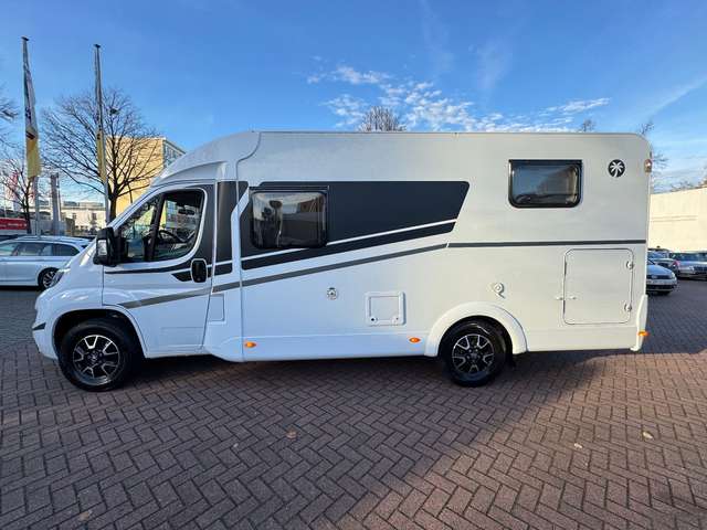 Sunlight V 66 ADVENTURE EDITION SAT TV NAVI KAMERA TRÄGER