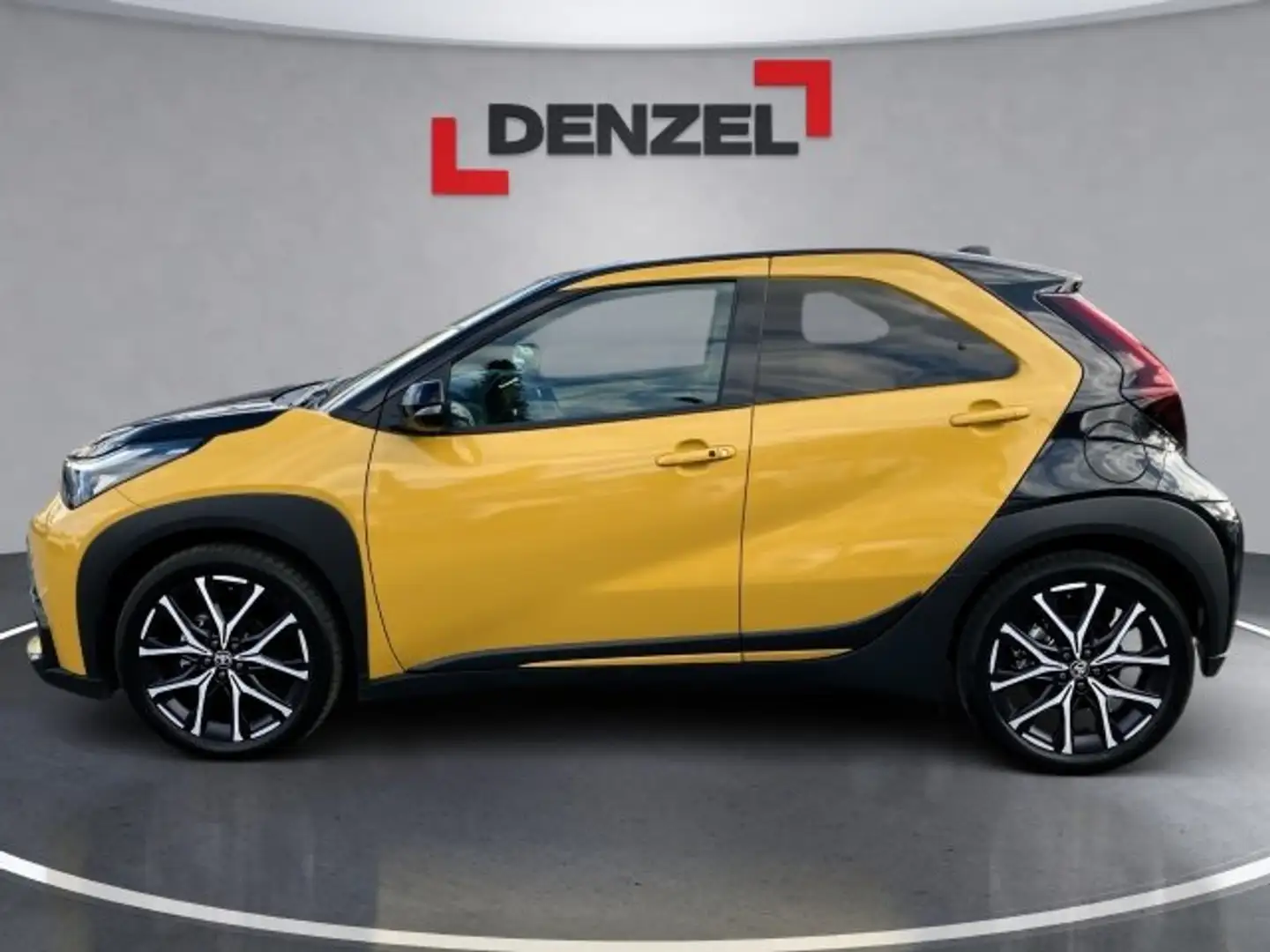 Toyota Aygo X 1,5 l GR SPORT CVT Gelb - 2