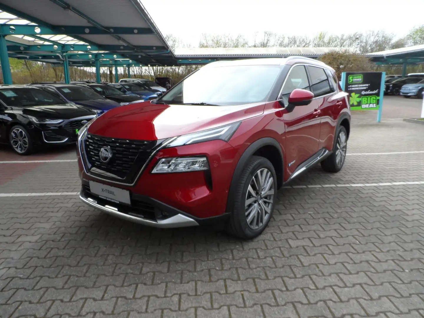 Nissan X-Trail 1.5 VC-T e-Power e-4orce Tekna+ 360 ACC Červená - 2