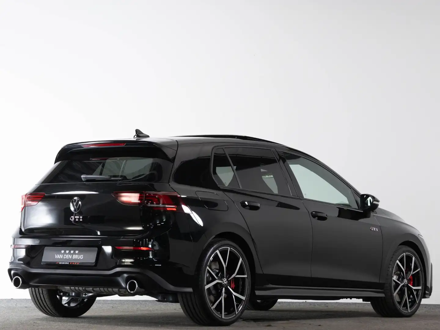 Volkswagen Golf GTI 8.5 2.0 TSI 265 PK DS | IQ-LED | Panoramadak | Bla Zwart - 2