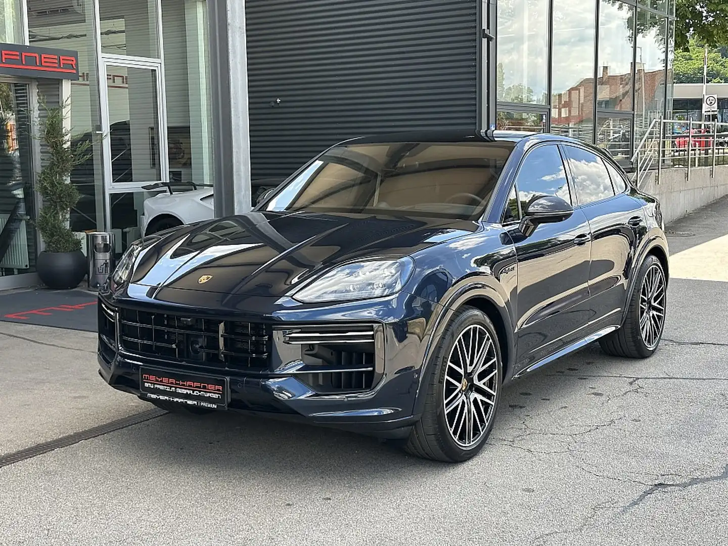 Porsche Cayenne III Turbo E-Hybrid PHEV 21,8 kWh Aut. Blau - 1