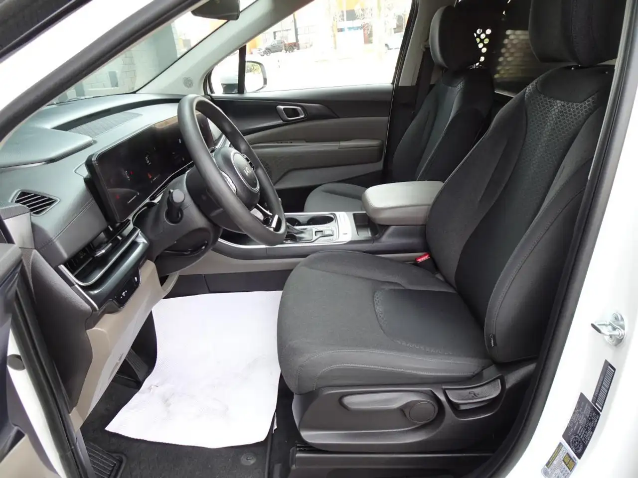 Kia Carnival photo Kia Carnival