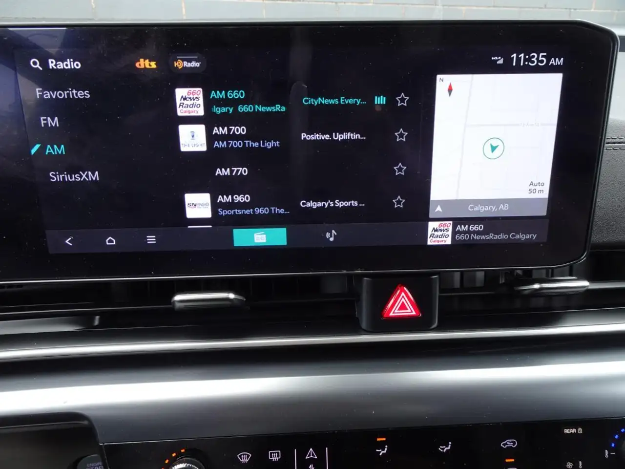 Kia Carnival photo Kia Carnival