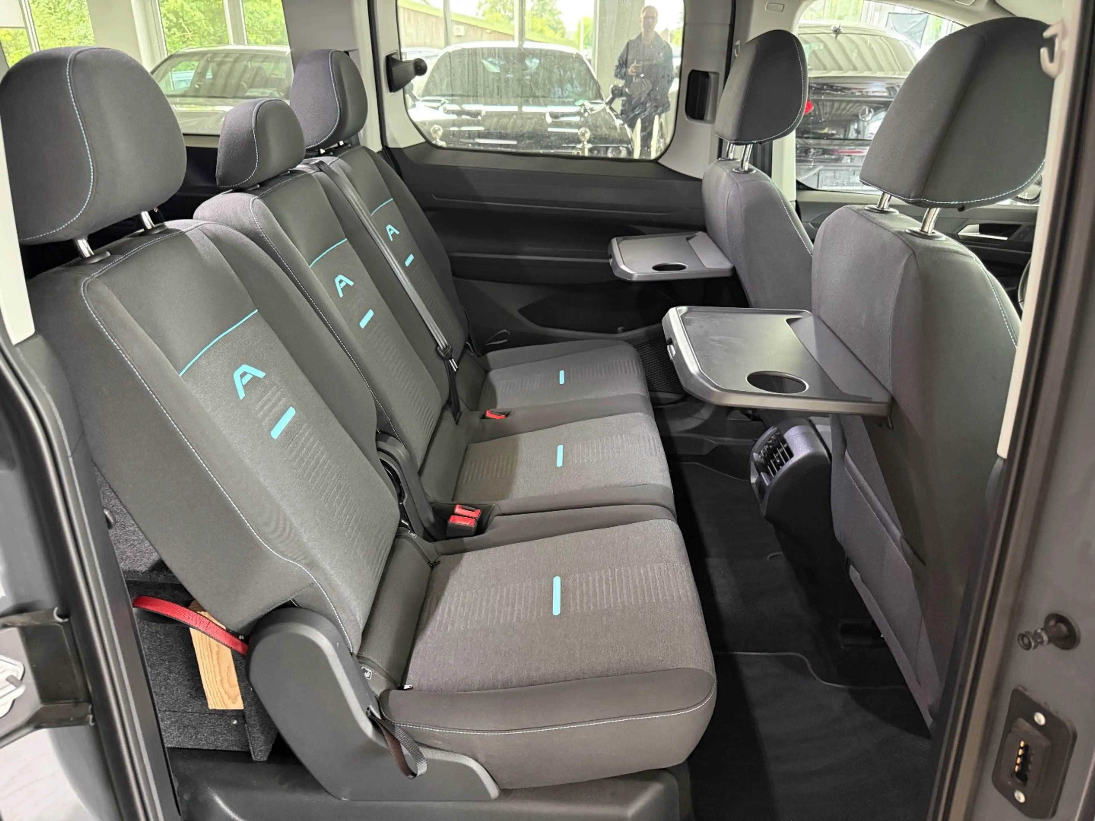 Ford Grand Tourneo Connect L PHEV Active*AHK*NAVI*Panoramadach — photo 13