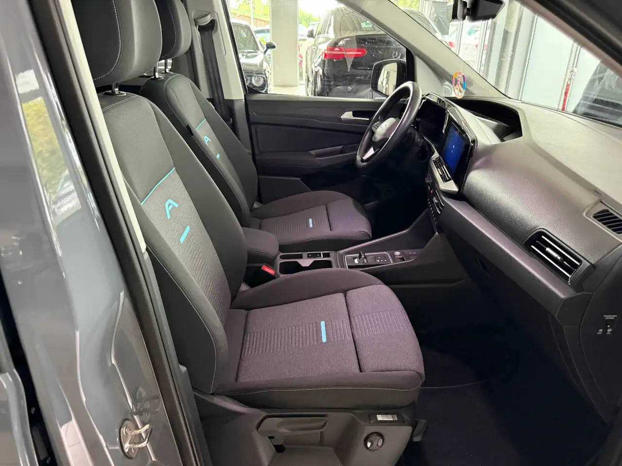 Ford Tourneo Connect L PHEV Active*AHK*NAVI*Panoramadach, миниатюра 15