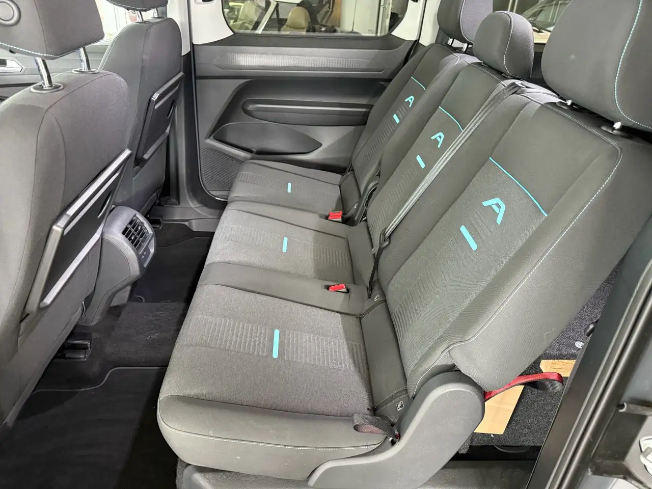 Ford Tourneo Connect L PHEV Active*AHK*NAVI*Panoramadach, миниатюра 12