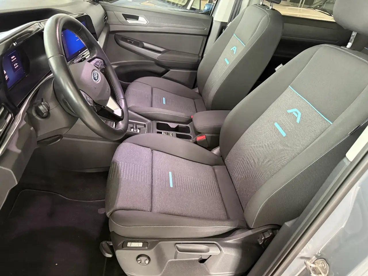 Ford Tourneo Connect L PHEV Active*AHK*NAVI*Panoramadach, миниатюра 11