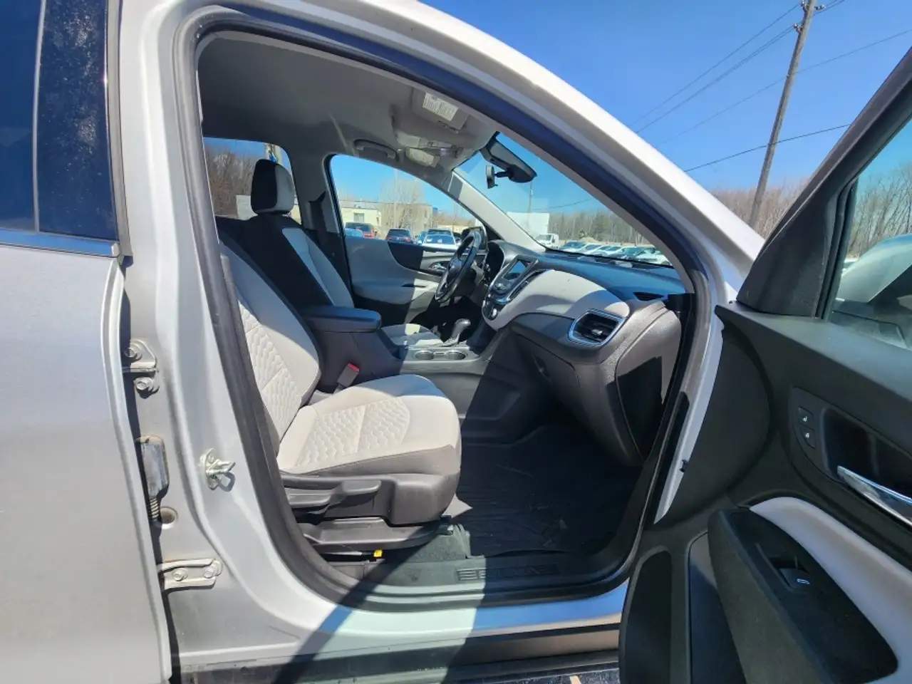 Chevrolet Equinox снимка Chevrolet Equinox