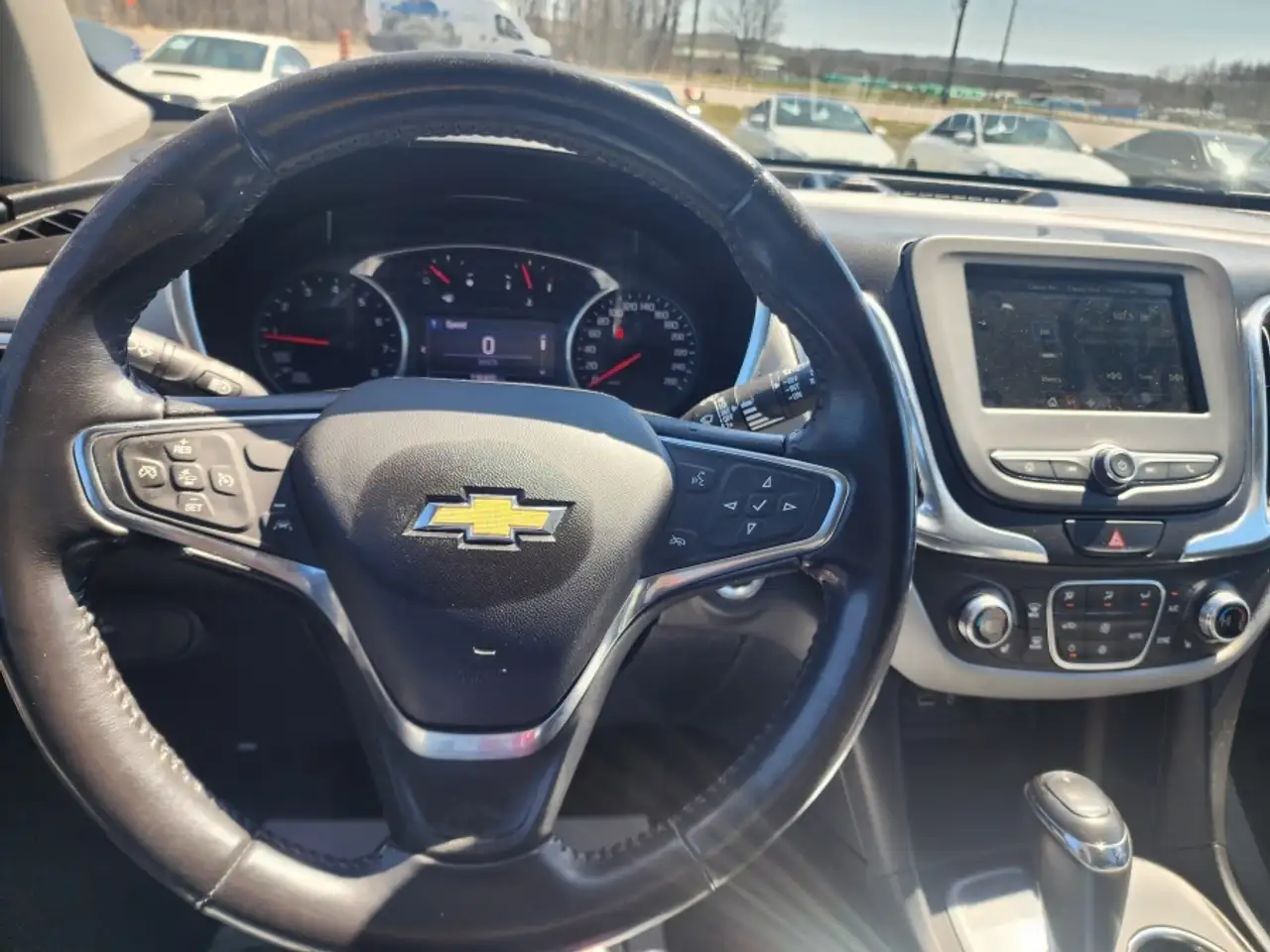 Chevrolet Equinox снимка Chevrolet Equinox