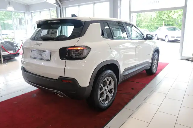 Jeep Avenger view 7