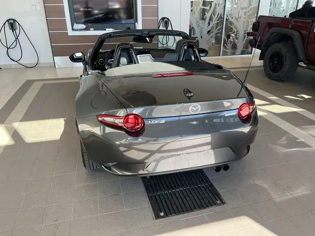 Mazda MX-5 Miata 2018 — photo 7