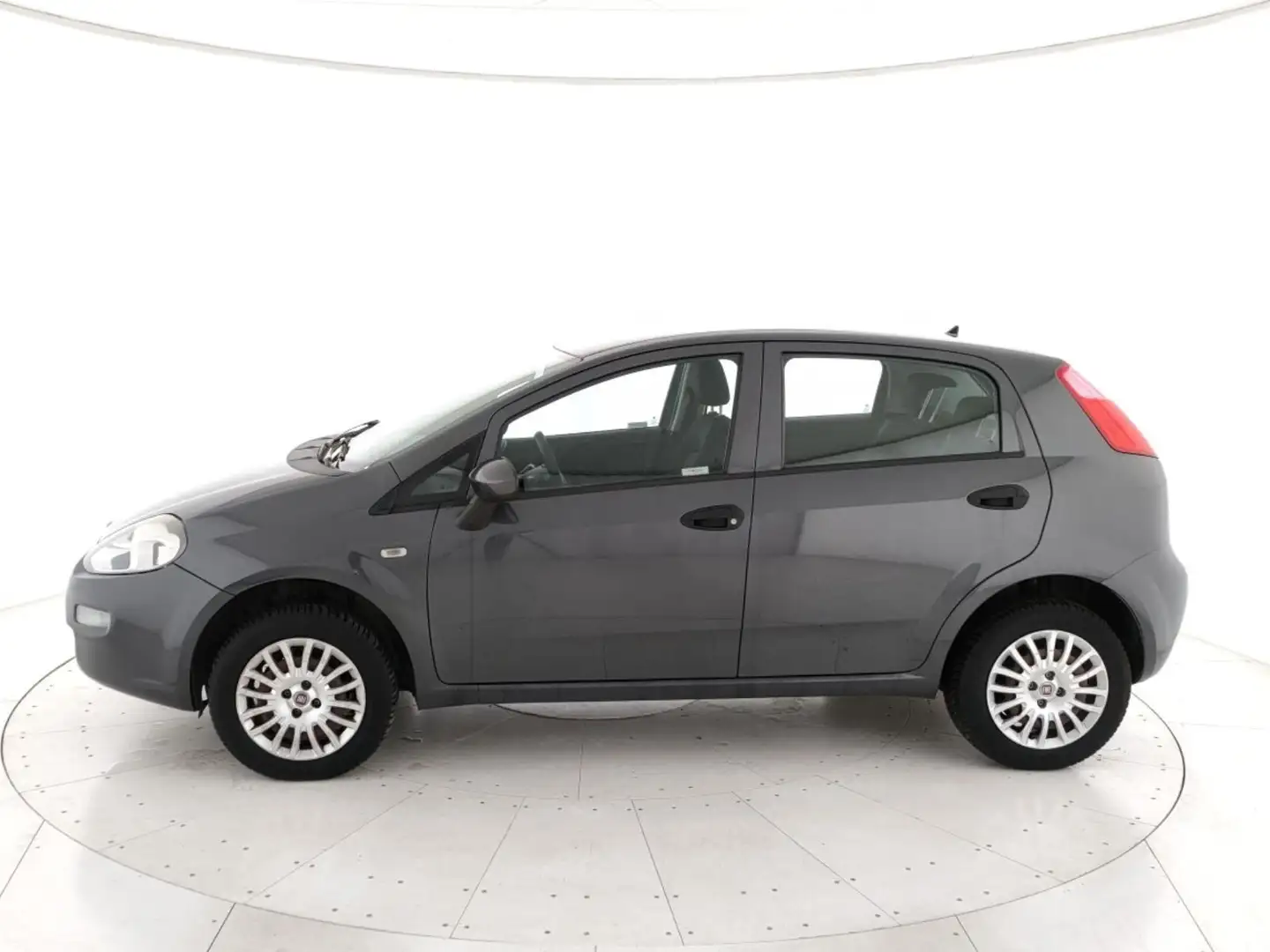 Fiat Punto 5p 1.4 natural power Lounge 70cv E6 Gris - 2